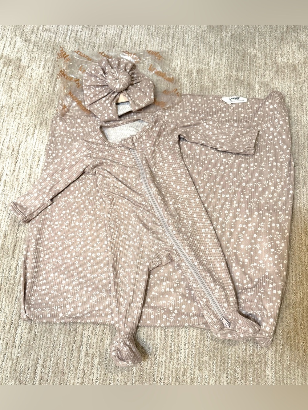 Knotbaby Brown Ribbed Footed Baby One-Piece+ Matching Blanket & Hat 3-6 months